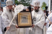 Более 300 тысяч верующих поклонились московскому списку Казанской иконы Божией Матери