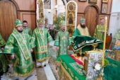 В праздник Святого Духа Патриарший экзарх всея Беларуси возглавил Литургию в Свято-Духовом кафедральном соборе города Минска