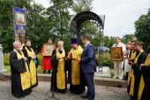 Мемориал священномученику Николаю (Клементьеву) освящен в Сестрорецке