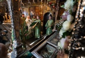 Святіший Патріарх Кирил звершив малу вечірню з читанням акафіста преподобному Сергію Радонезькому у Троїце-Сергієвій лаврі