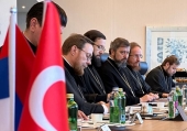 Синод вважає за доцільне продовження діяльності Робочої групи із взаємодії між Руською Церквою та Управлінням у справах релігій Туреччини