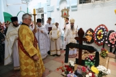 В 40-й день после террористического акта архиепископ Махачкалинский Варлаам совершил Литургию в Покровском храме Дербента