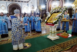 Напередодні свята Стрітення Господнього Святіший Патріарх Кирил звершив всеношну в Храмі Христа Спасителя