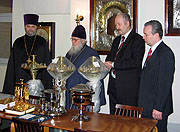 Правительство Москвы передало строящемуся православному храму в Таллине богослужебную утварь