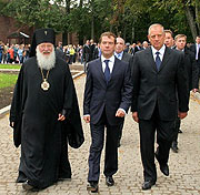 Президент России Д.А. Медведев принял участие в церемонии освящения нового колокола звонницы Софийского собора Великого Новгорода