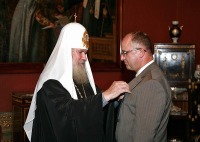 Святейший Патриарх Алексий наградил эстонского политика орденом прп. Сергия Радонежского