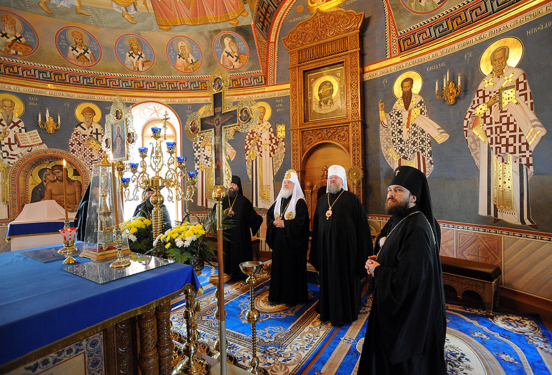 Патриарший визит на Украину. День четвертый. Встреча с братией Святогорской лавры.