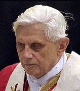 Папа Бенедикт XVI: Врачи не должны отказываться от неизлечимо больных пациентов