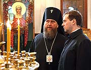 Дмитрий Медведев посетил Ипатьевский и Богоявленский монастыри в Костроме