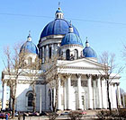 В Троицком соборе Петербурга появился стенд с фотохроникой пожара