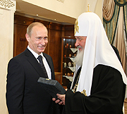 Глава Правительства РФ Владимир Путин поздравил Святейшего Патриарха Кирилла с днем тезоименитства