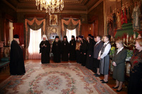 Поздравление Святейшего Патриарха Алексия сотрудниками Московской Патриархии