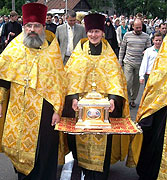 В День города в Твери прошел крестный ход с частицей мощей св. кн. Михаила Тверского