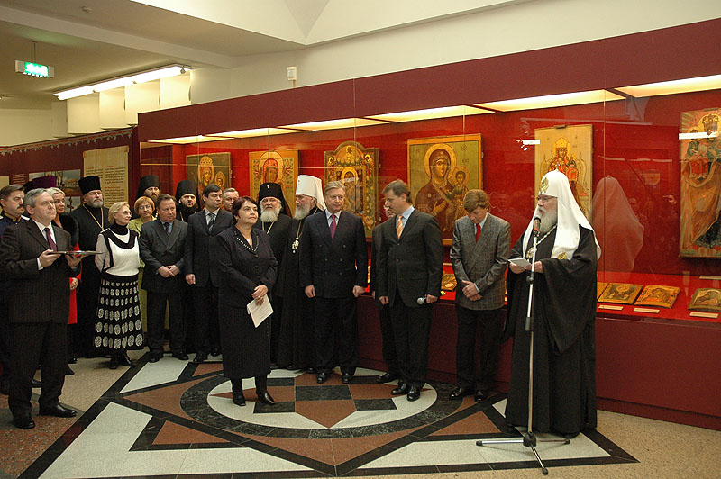 Церемония открытия выставки икон в храме Христа Спасителя