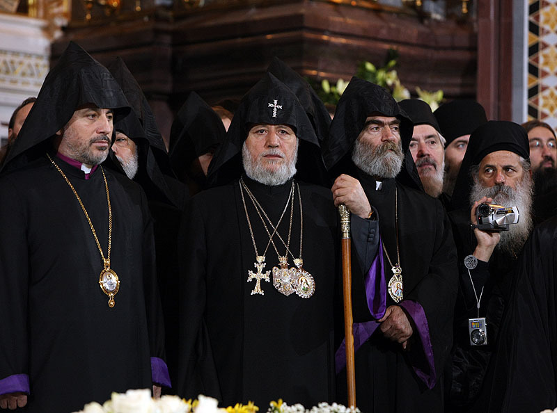 Доклад: Святейший патриарх московский Алексий II принял участие в праздновании рождества христова на святой земле