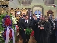 Президент России приехал в Донской монастырь, чтобы проститься с Солженицыным