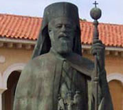 Памятник первому президенту Кипра Архиепископу Макарию будет перенесен за пределы Никосии