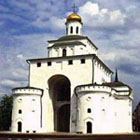 У Золотых ворот во Владимире тысячи верующих встретили ковчег с мощами святого благоверного князя Александра Невского