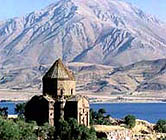Американский конгрессмен заявляет, что восстановление армянского храма на острове Ахтамар служит прикрытием истинных намерений Анкары