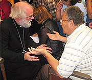 Архиепископ Кентерберийский посетил иракских беженцев в Сирии