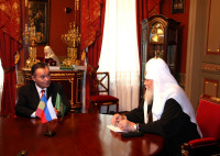 Встреча Святейшего Патриарха Алексия с послом Румынии в России Константином Григорие