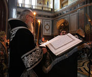 Святейший Патриарх Кирилл совершил утреню с чтением 12-ти Евангелий Страстей Христовых