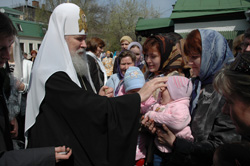 Святейший Патриарх посетил московские храмы