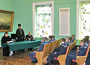 В Морском корпусе Петра Великого г. Санкт-Петербурга состоялась встреча курсантов со священнослужителями