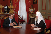 Святейший Патриарх Алексий принял Председателя Комитета по международным делам Государственной Думы РФ