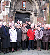Приход Рождества Христова в Антверпене посетила группа бывших воспитанников иезуитского колледжа 'Ксавериус'