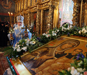 В день праздника Смоленской иконы Божией Матери «Одигитрия» Святейший Патриарх Кирилл совершил Божественную литургию в Новодевичьем монастыре