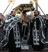 Святейший Патриарх Кирилл совершил утреню с Чином погребения в Храме Христа Спасителя