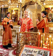 Епископ Подольский Тихон совершил Божественную литургию в столичном храме св. пророка Илии в Обыденском переулке