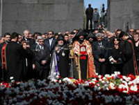 В армянских храмах прошли заупокойные службы по жертвам геноцида в Османской империи