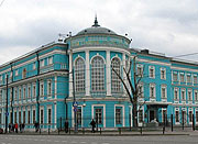 Святейший Патриарх Алексий посетил художественную галерею Ильи Глазунова