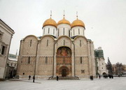 Богослужение в Успенском соборе Московского Кремля в Неделю Жен-мироносиц