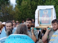 В Межгорье (Башкортостан) на въезде в город установлен 8-метровый поклонный крест