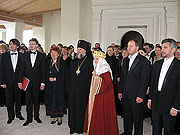 Участники фестиваля 'Русь певчая' совершили водное паломничество в Николо-Угрешский монастырь