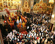 Мощам св. Александра Невского в Риге поклонились верующие из разных стран мира