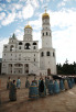 Патриаршее служение в праздник Успения Пресвятой Богородицы. Литургия и крестный ход вокруг Успенского собора в Московском Кремле.