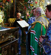 Предстоятель Русской Церкви совершил молебен перед мощами святителя Тихона в Донском монастыре