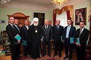 Члены Правительства РФ посетили Успенский Трифонов монастырь в Вятской епархии