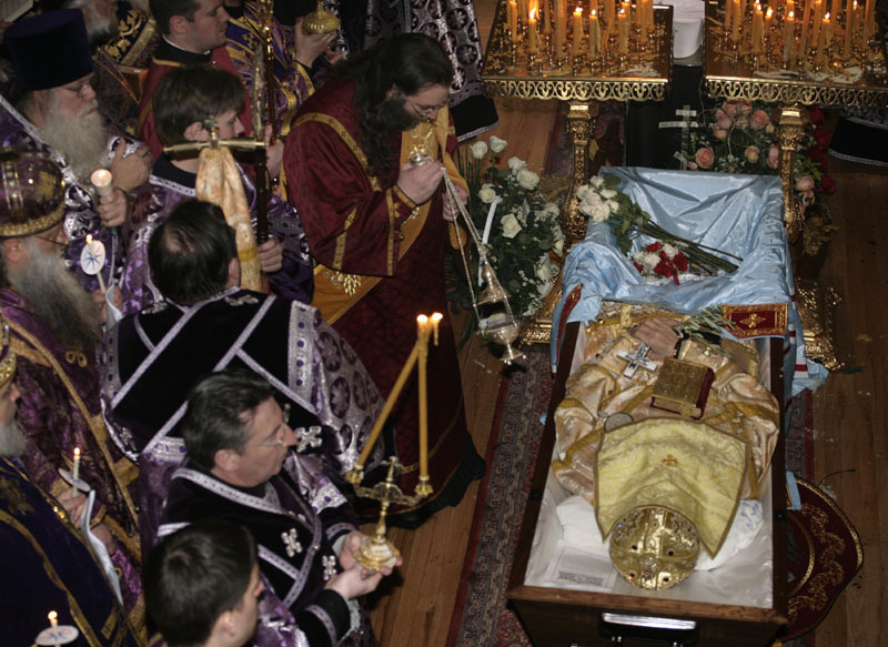 Отпевание и погребение митрополита Лавра