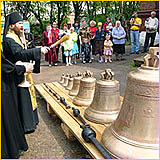В Томске освящены колокола Петропавловского храма