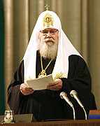 Святейший Патриарх Алексий призвал учредить должность Уполномоченного по правам детей