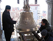 На владивостокском Покровском храме установлены новые колокола