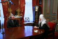 Святейший Патриарх Алексий встретился с послом Латвии в России А. Тейкманисом