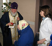 Архиепископ Псковский Евсевий посетил псковские приюты и больницы