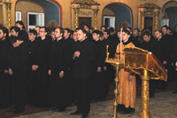 В день памяти трех вселенских учителей и святителей в Московской духовной академии по традиции было совершено богослужение на греческом языке