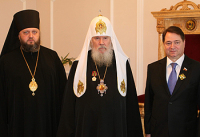 Святейший Патриарх встретился с членом Совета Федерации от Кемеровской области Сергеем Шатировым